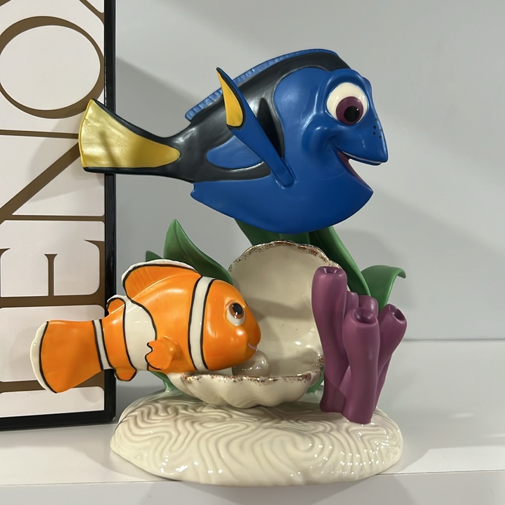 Lenox X Disney Dory’s Unforgettable Adventure Figurine